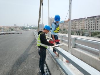 E:\贝英吉\检测\20180425兴化中和路南官河大桥（悬索桥）荷载试验\D5-工程图片类资料\IMG_20180511_104445_1.jpg